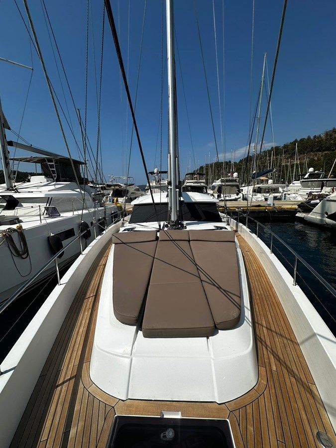 best yacht sales deals Moody 54DS