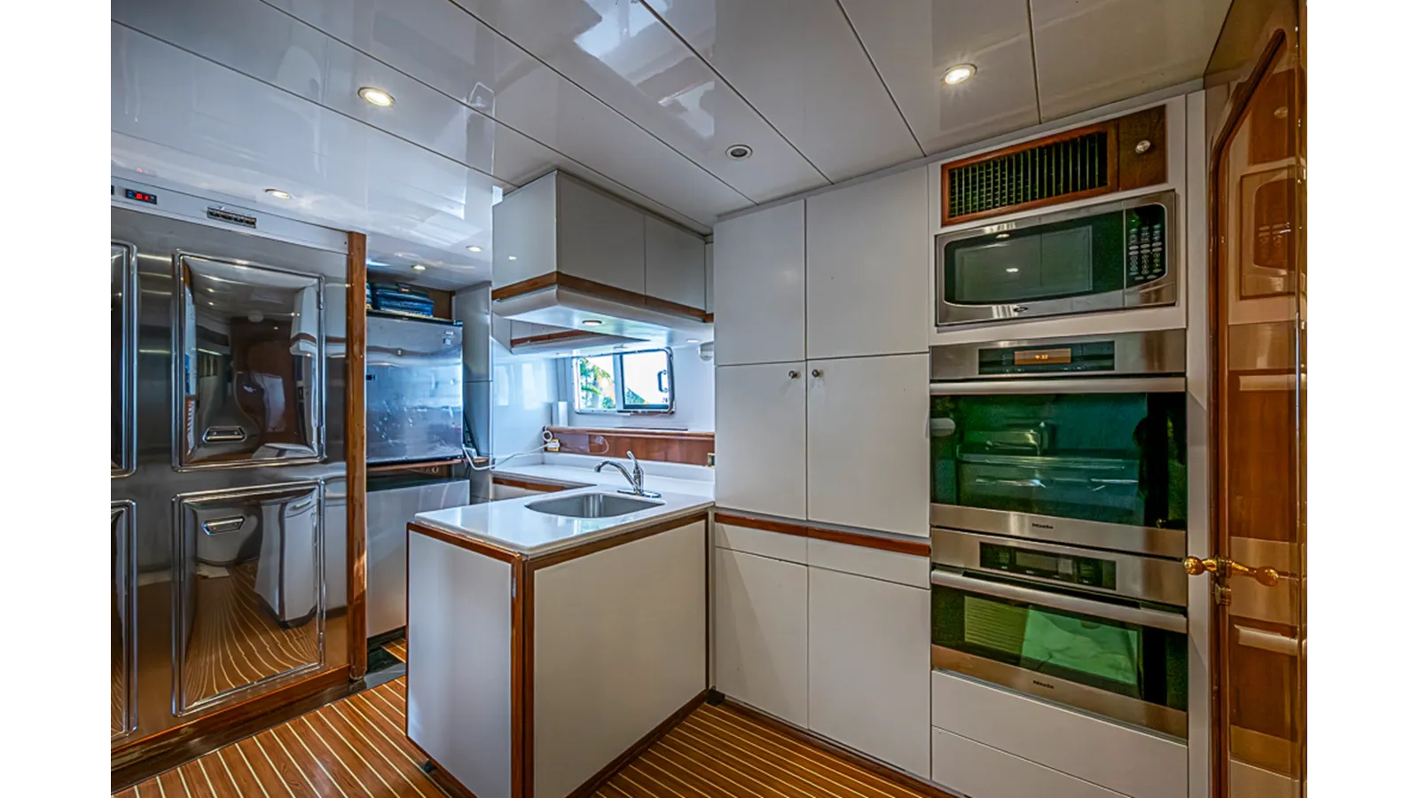 best yacht sales deals SHALIMAR 1994