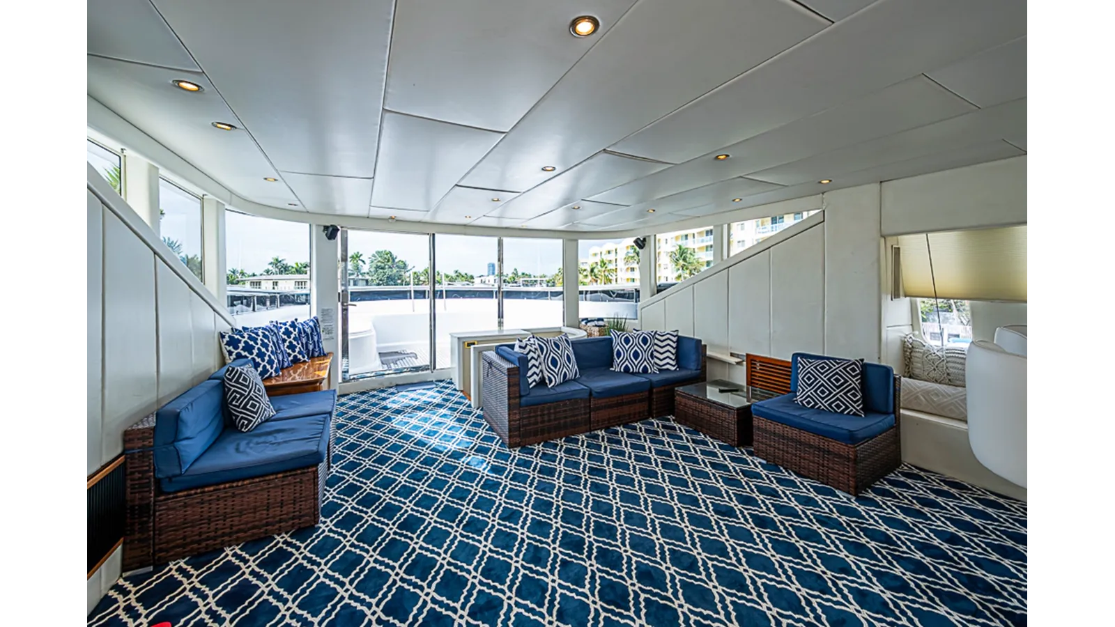 the best price on SHALIMAR - Benetti