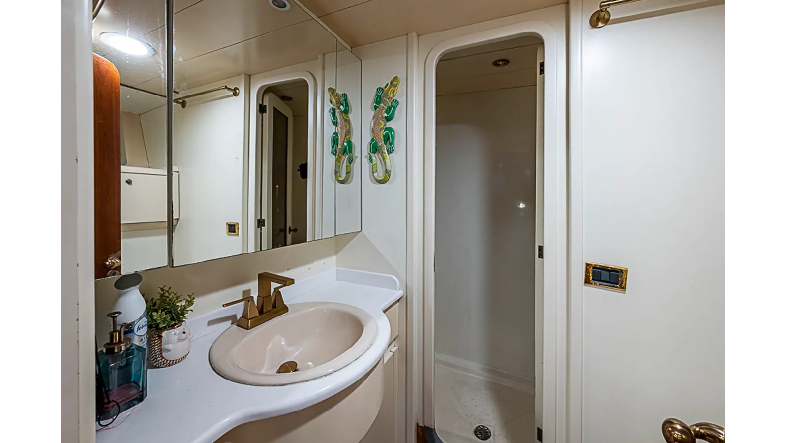 SHALIMAR yacht sale