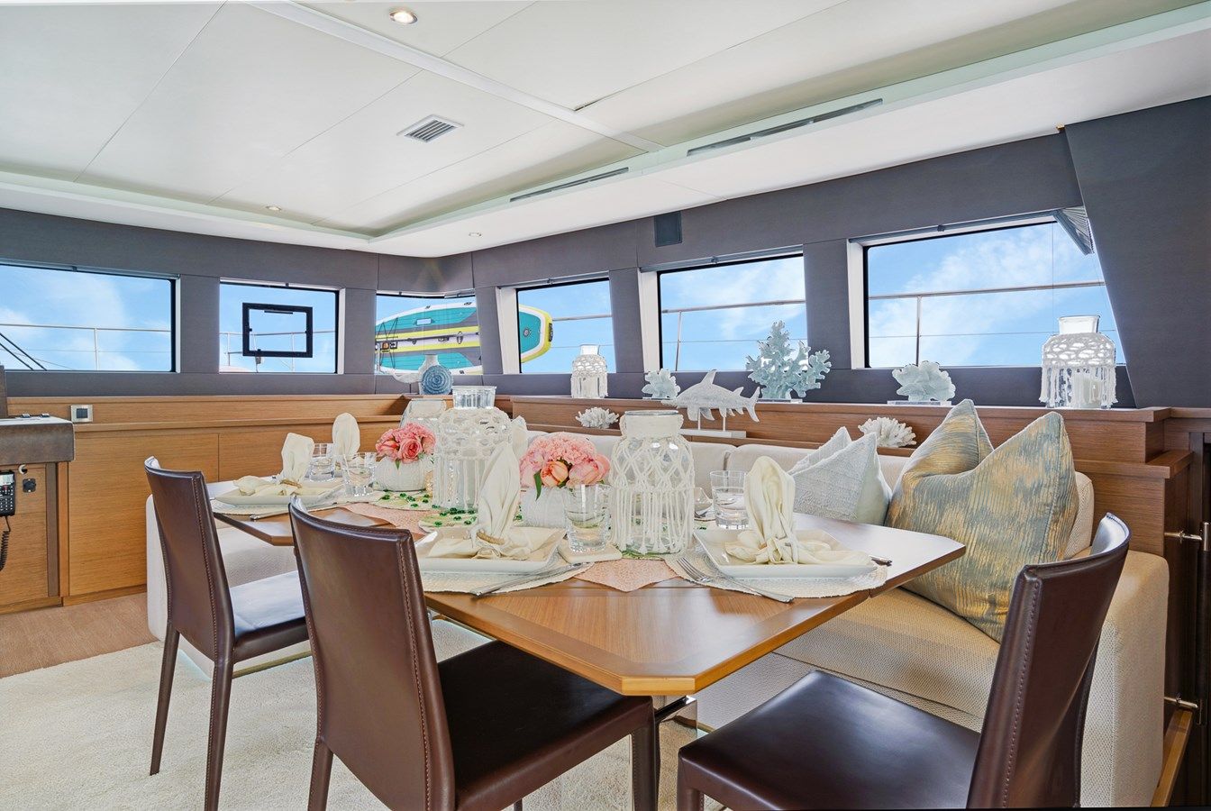 Buy a yacht PLAYTIME - Lagoon