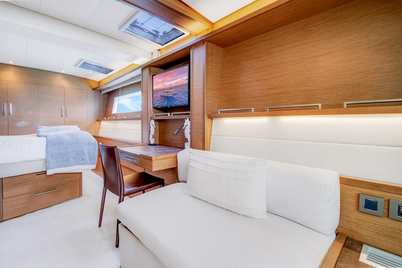 best yacht sales deals PLAYTIME - Lagoon