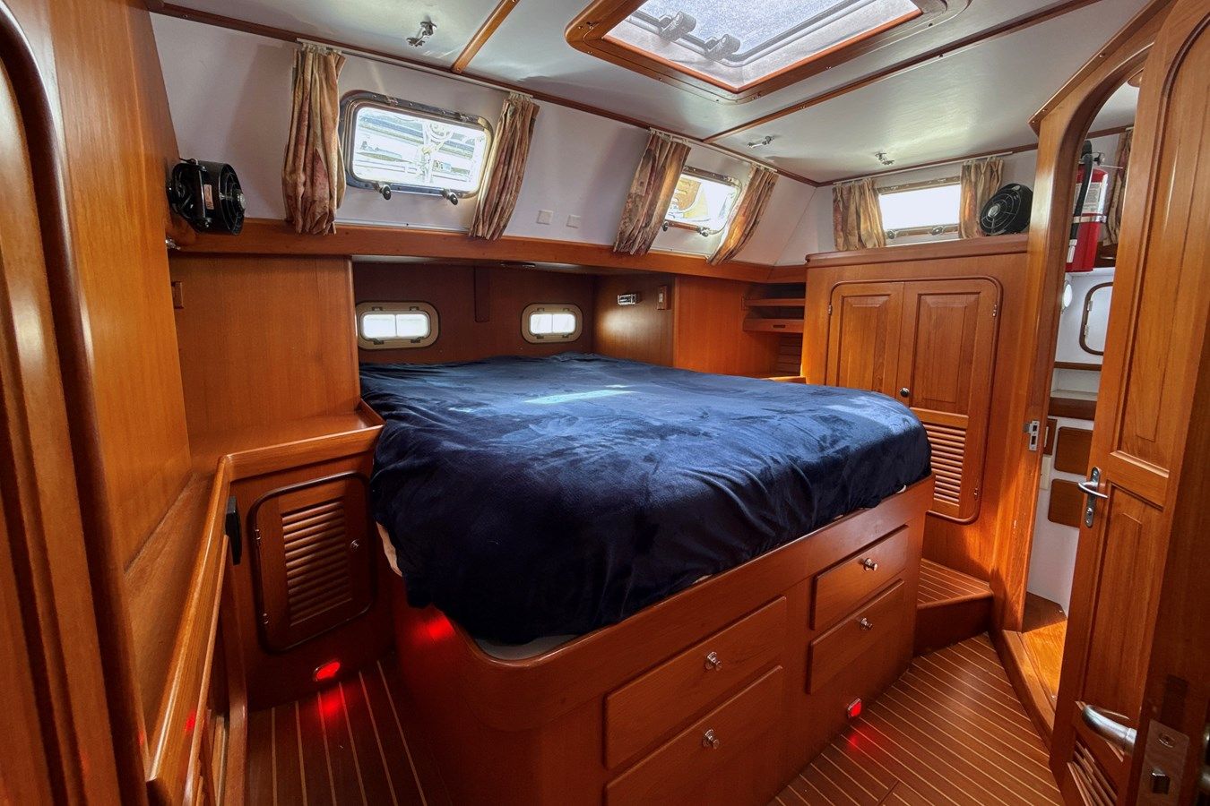 Buy a yacht EMMI - PASSPORT YACHTS