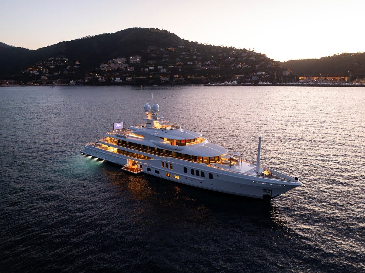 SYNTHESIS yacht sale