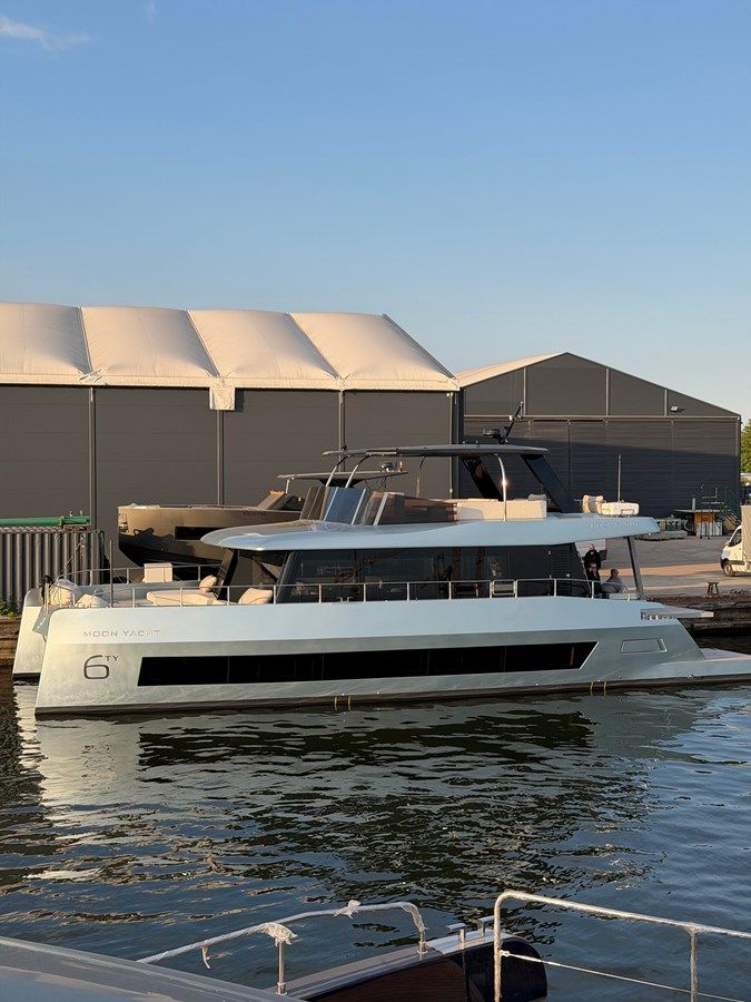 NEW 2026 MOON 60 POWER price