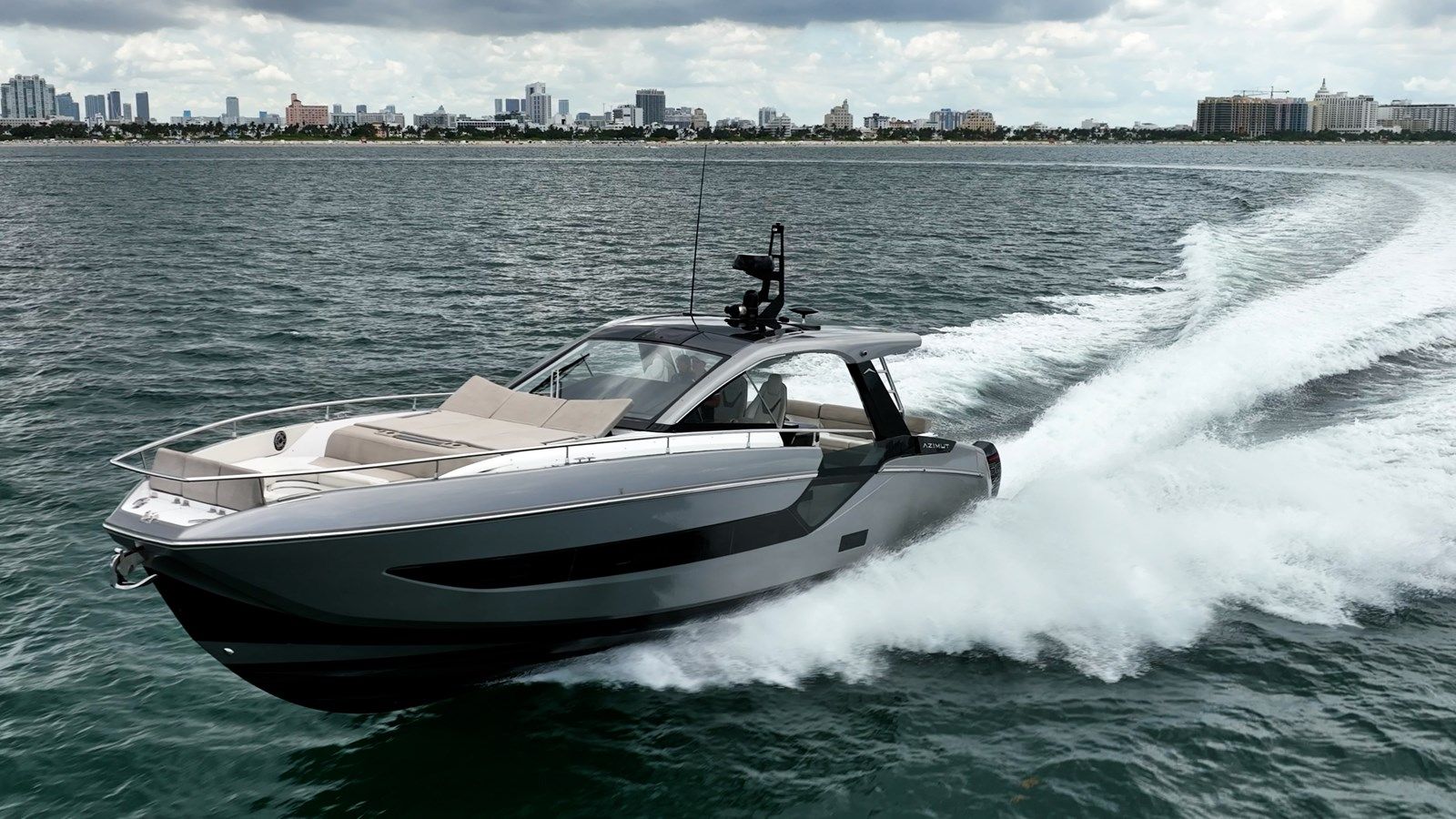Продажа яхты QUATTRO CAVALLI - Azimut Yachts