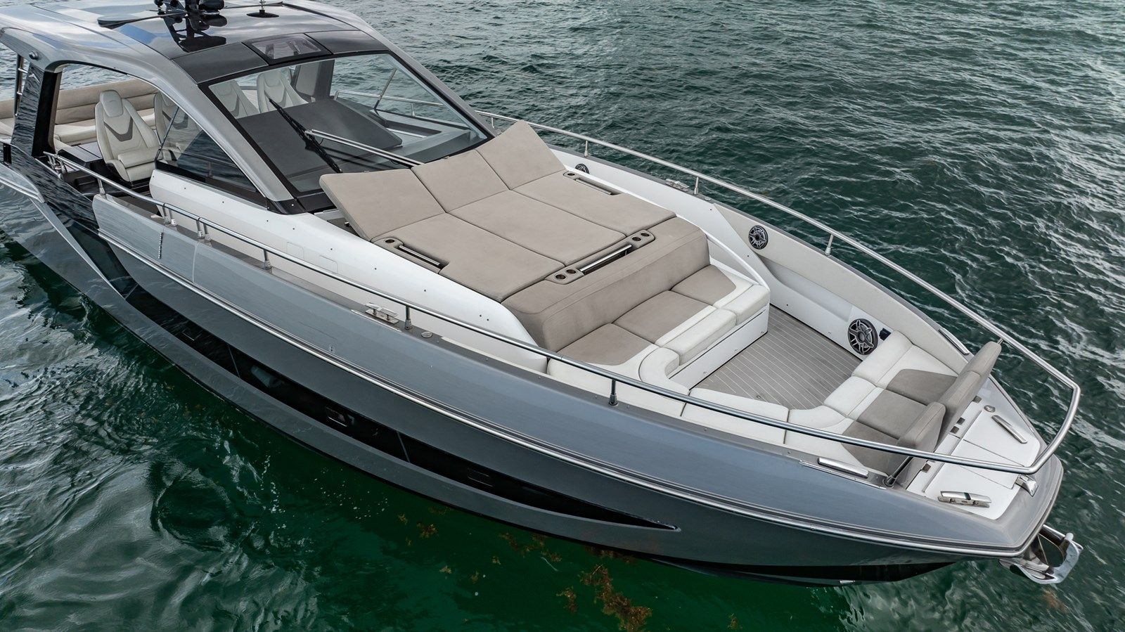 Купить QUATTRO CAVALLI - Azimut Yachts