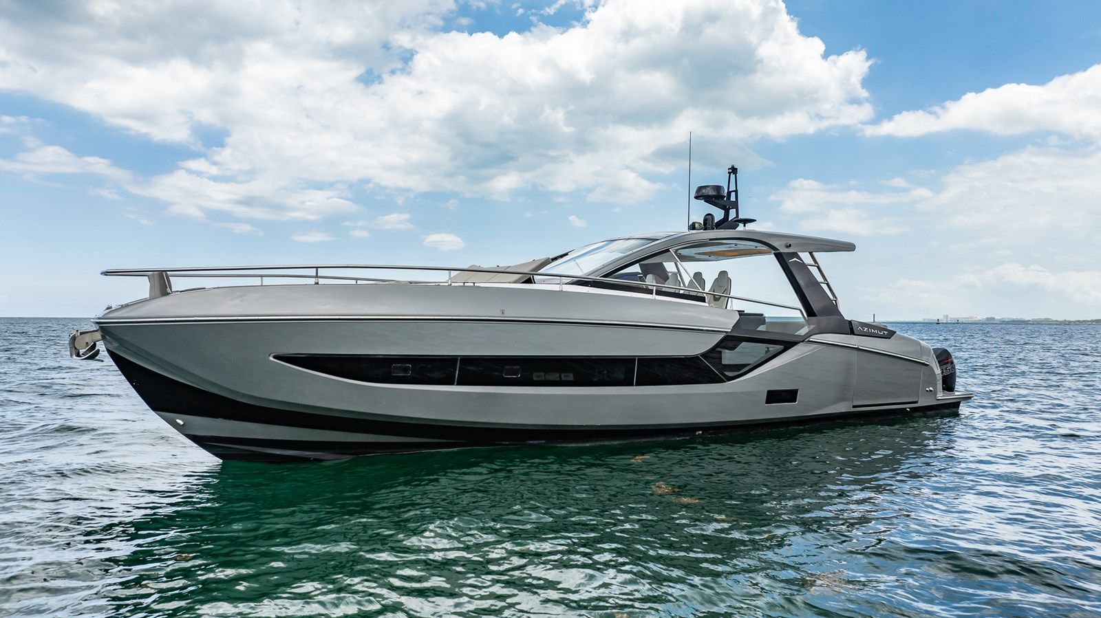 Купить яхту QUATTRO CAVALLI - Azimut Yachts в Shestakov Yacht Sales