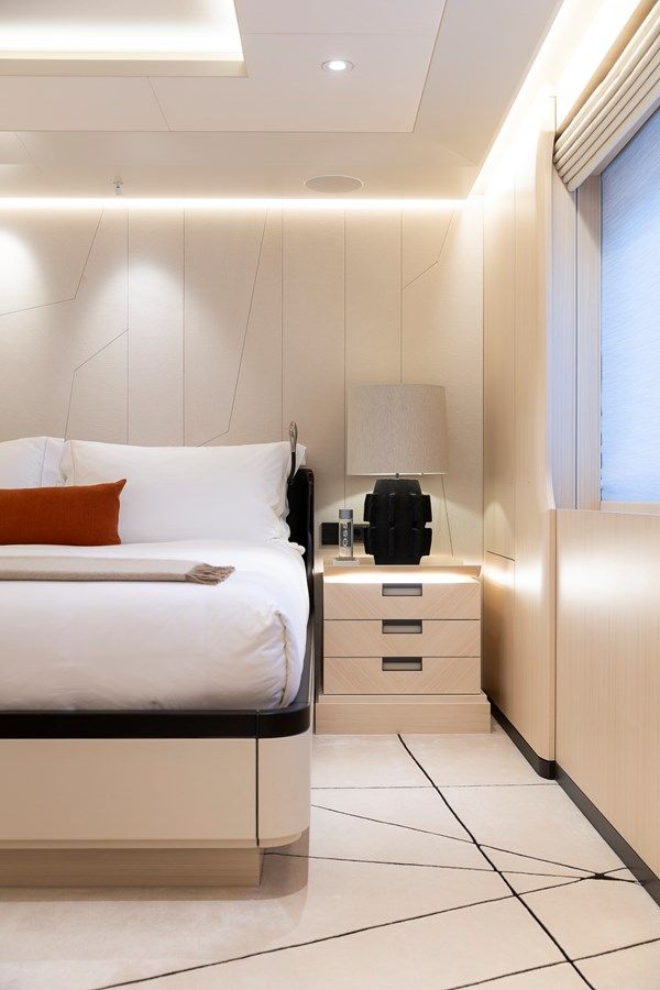 Buy a yacht SYNTHESIS 242