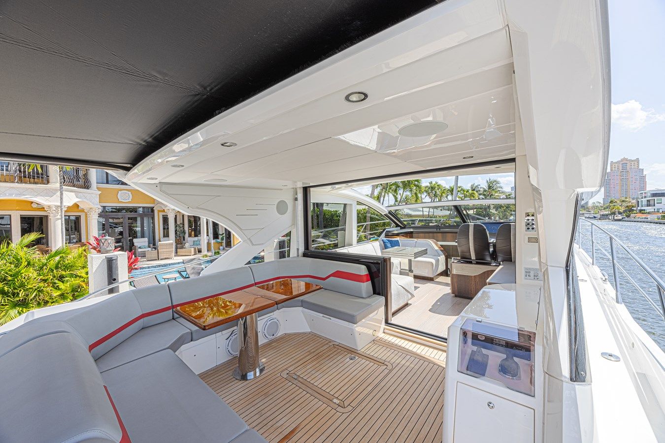 The Edge IV 2021 yacht sale