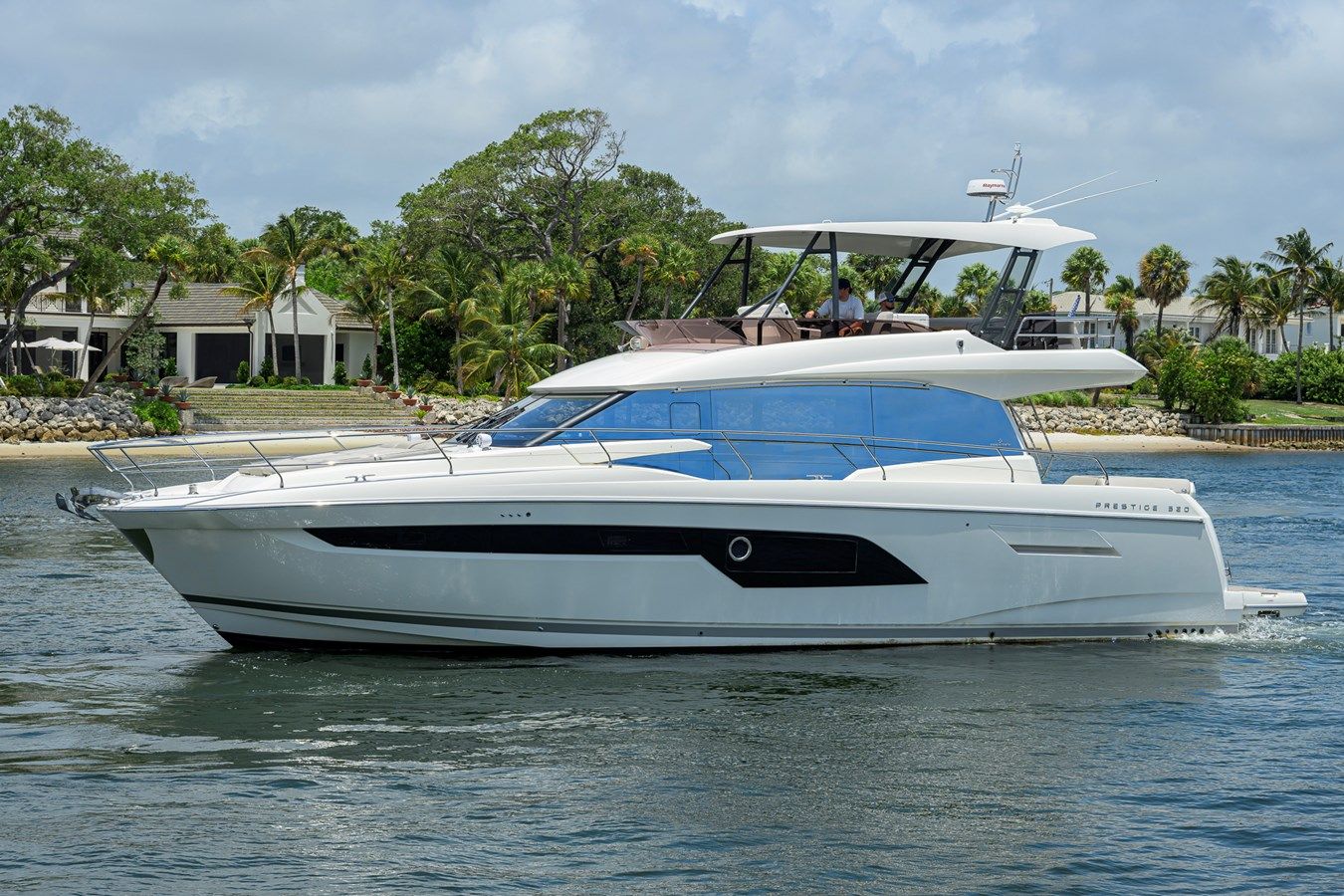 Buy a yacht SIMMER DOWN 2021