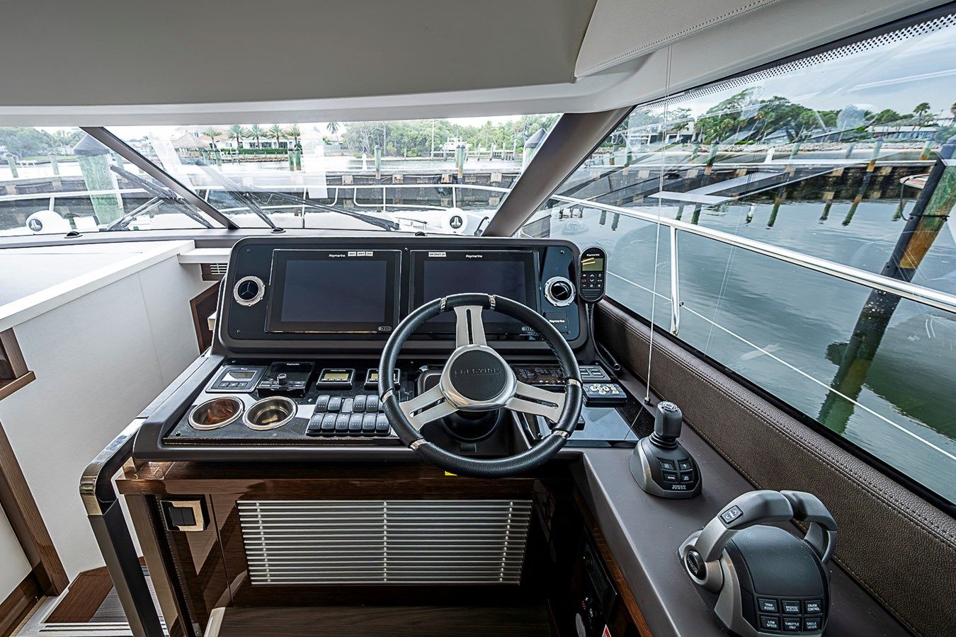 Buy a yacht SIMMER DOWN