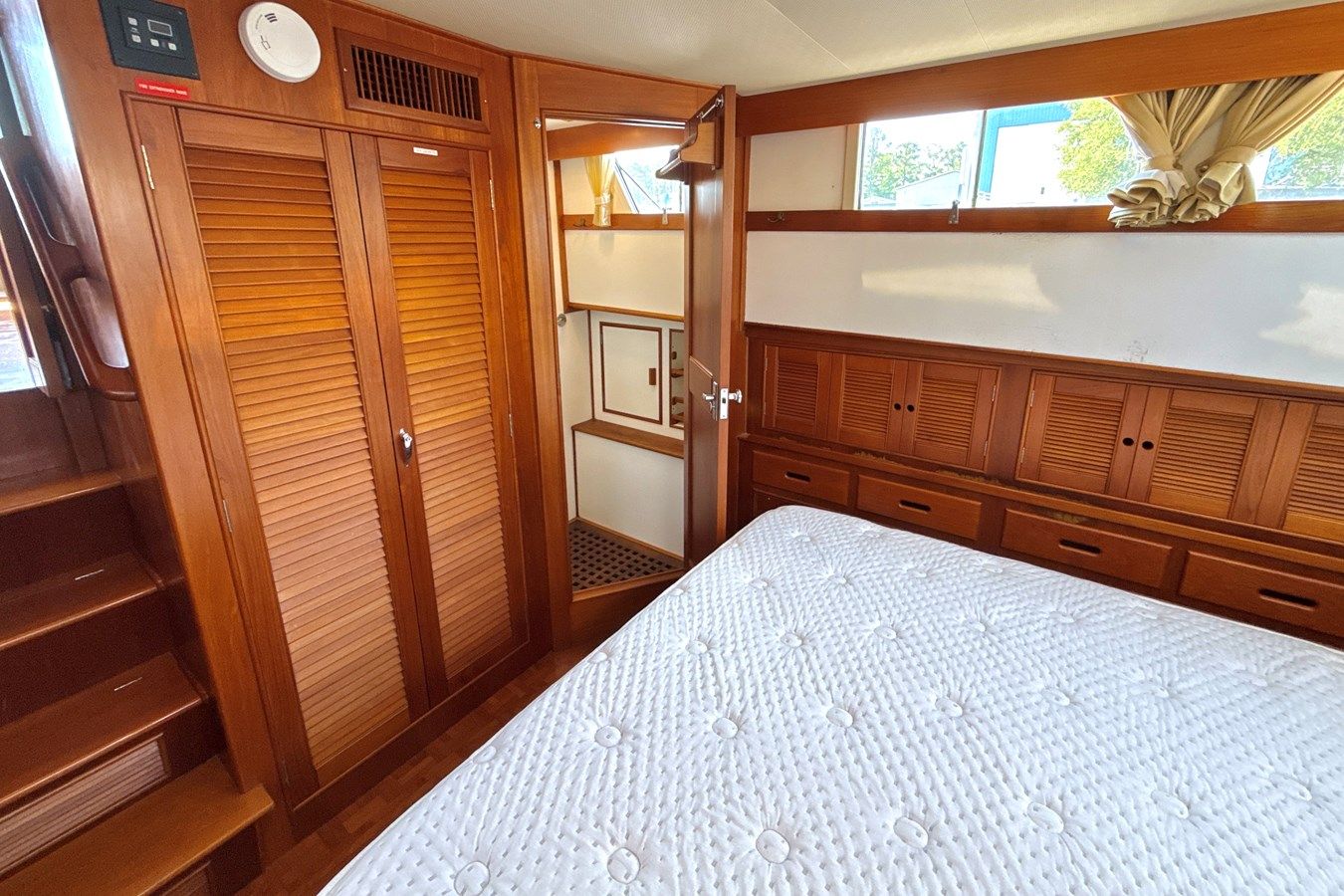 Buy a yacht GRAND JOUR