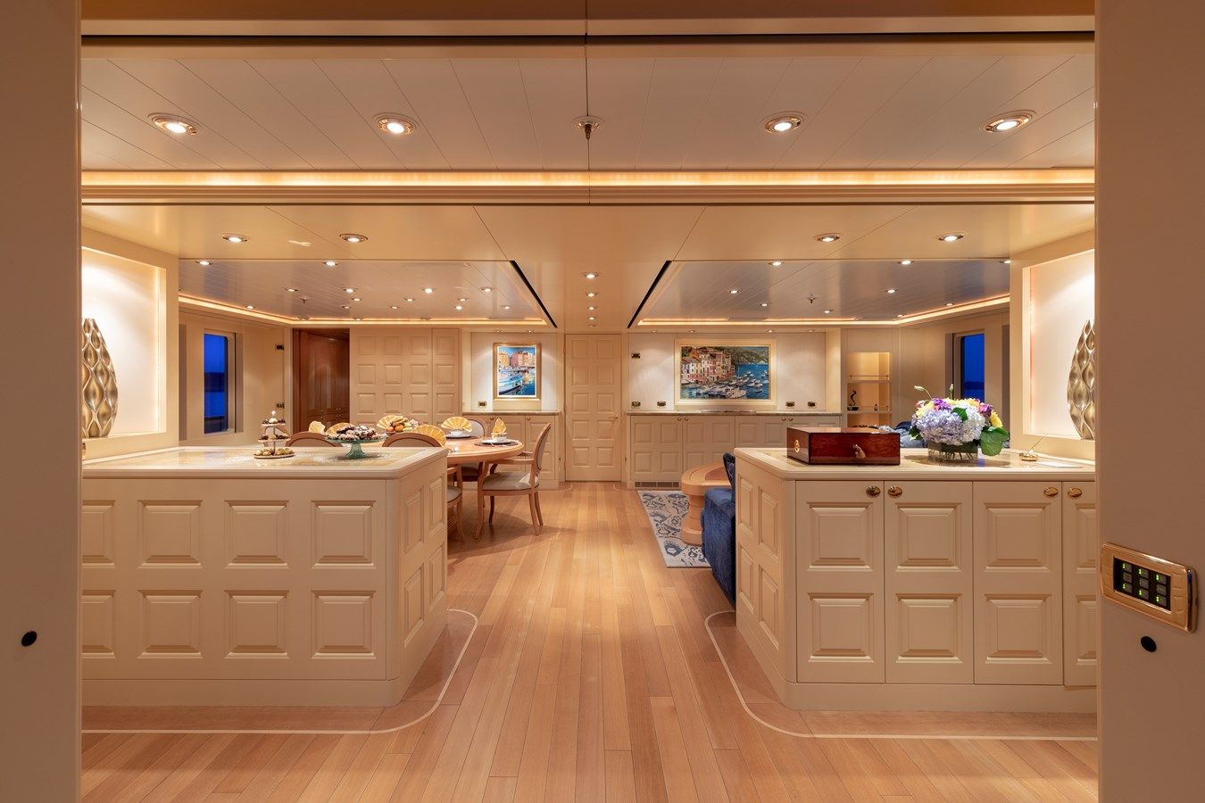 Купить яхту LAUREL в Shestakov Yacht Sales