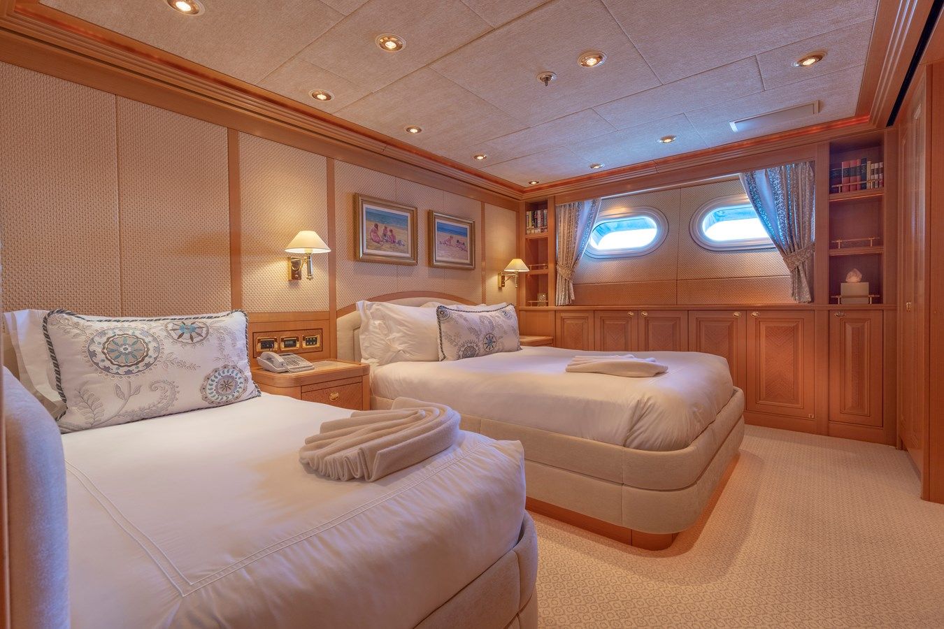 Купить яхту LAUREL 240 в Shestakov Yacht Sales