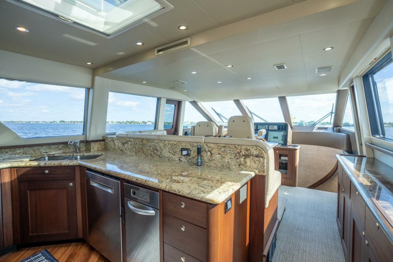 Купить яхту LAST CALL в Shestakov Yacht Sales