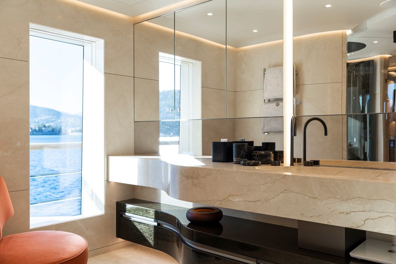 Buy a SYNTHESIS 242 at Shestakov Yacht Sales