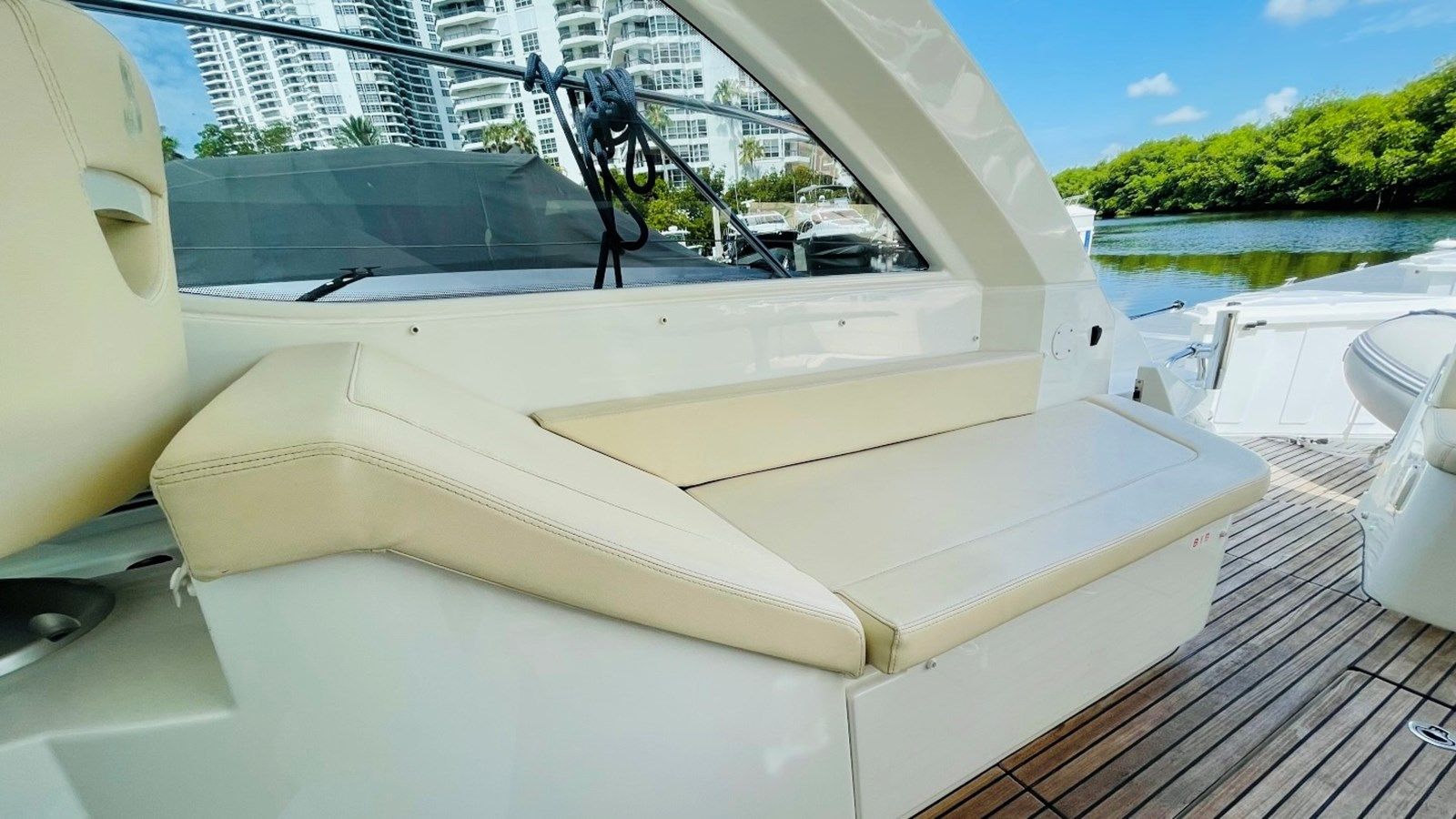 Buy a yacht Josy - Beneteau