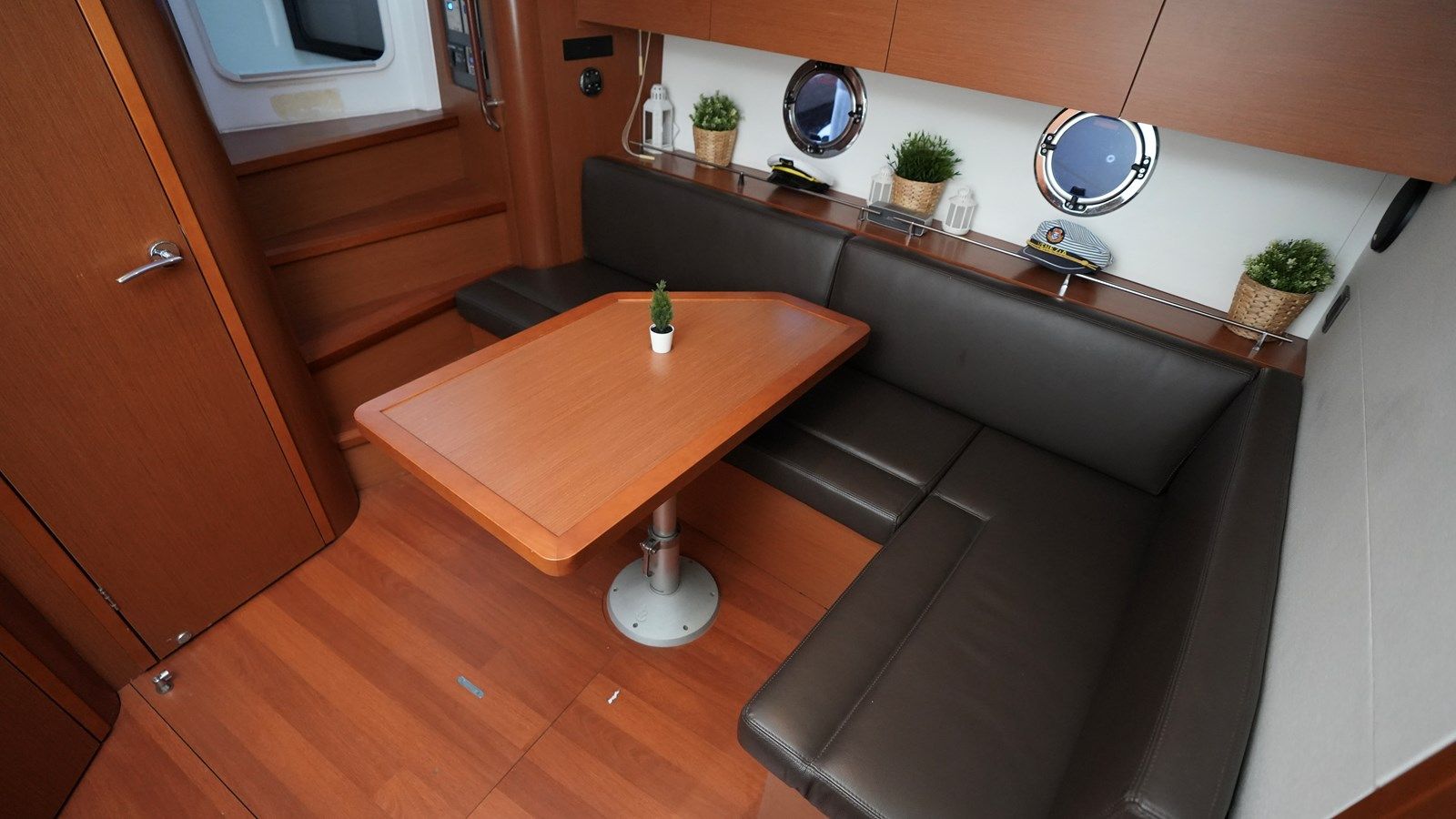 Buy a yacht Josy - Beneteau
