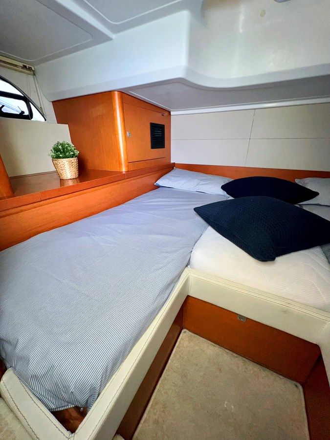 the best price on Josy - Beneteau