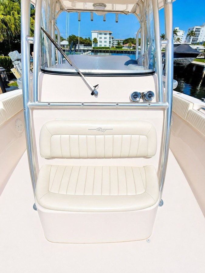 30 ft 2014 Grady-White Canyon 306 - Grady-White Boats yacht sale