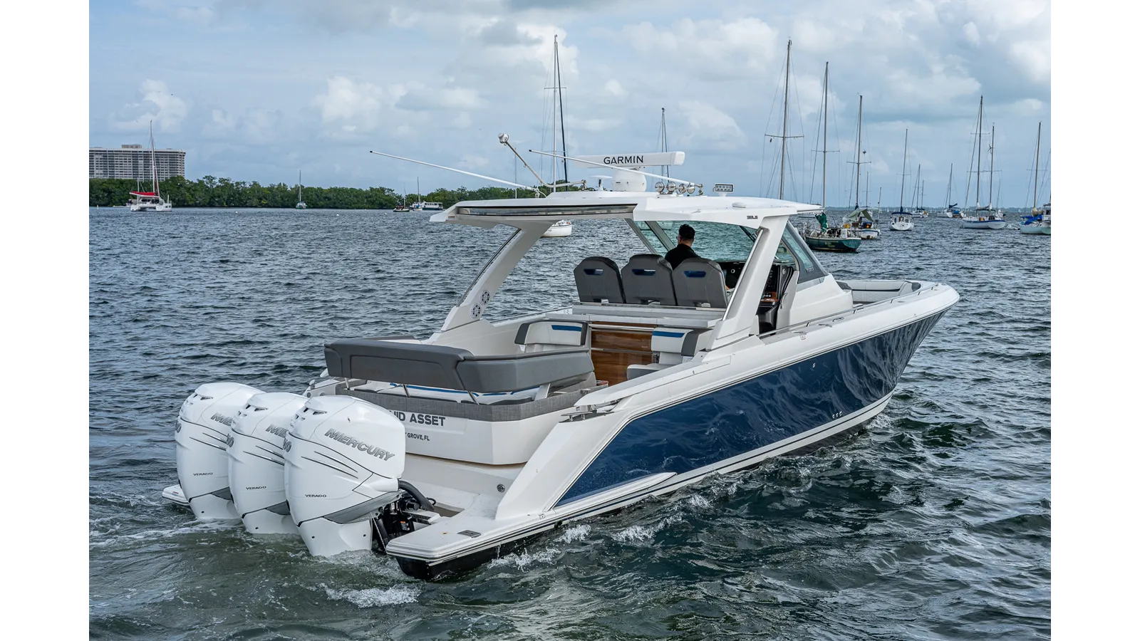 Buy a yacht LIQUID ASSET 2021
