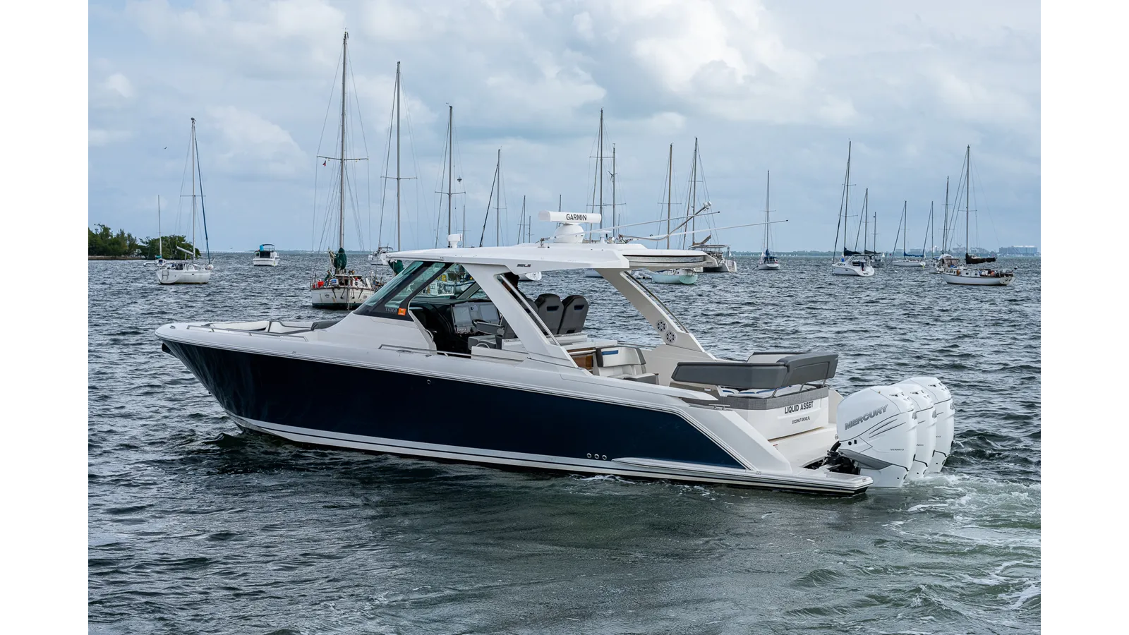 LIQUID ASSET - Tiara yacht sale