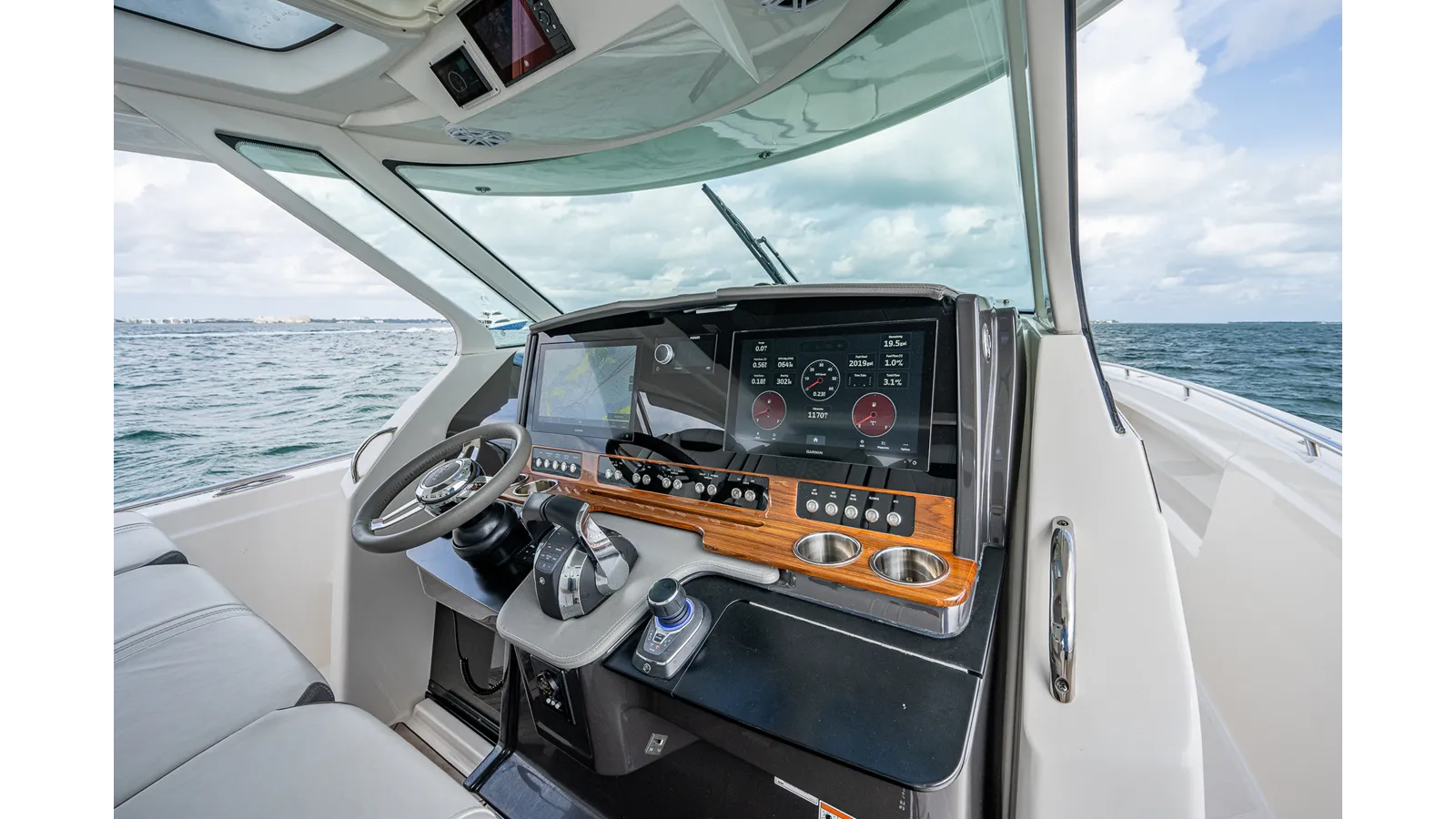 best yacht sales deals LIQUID ASSET 38