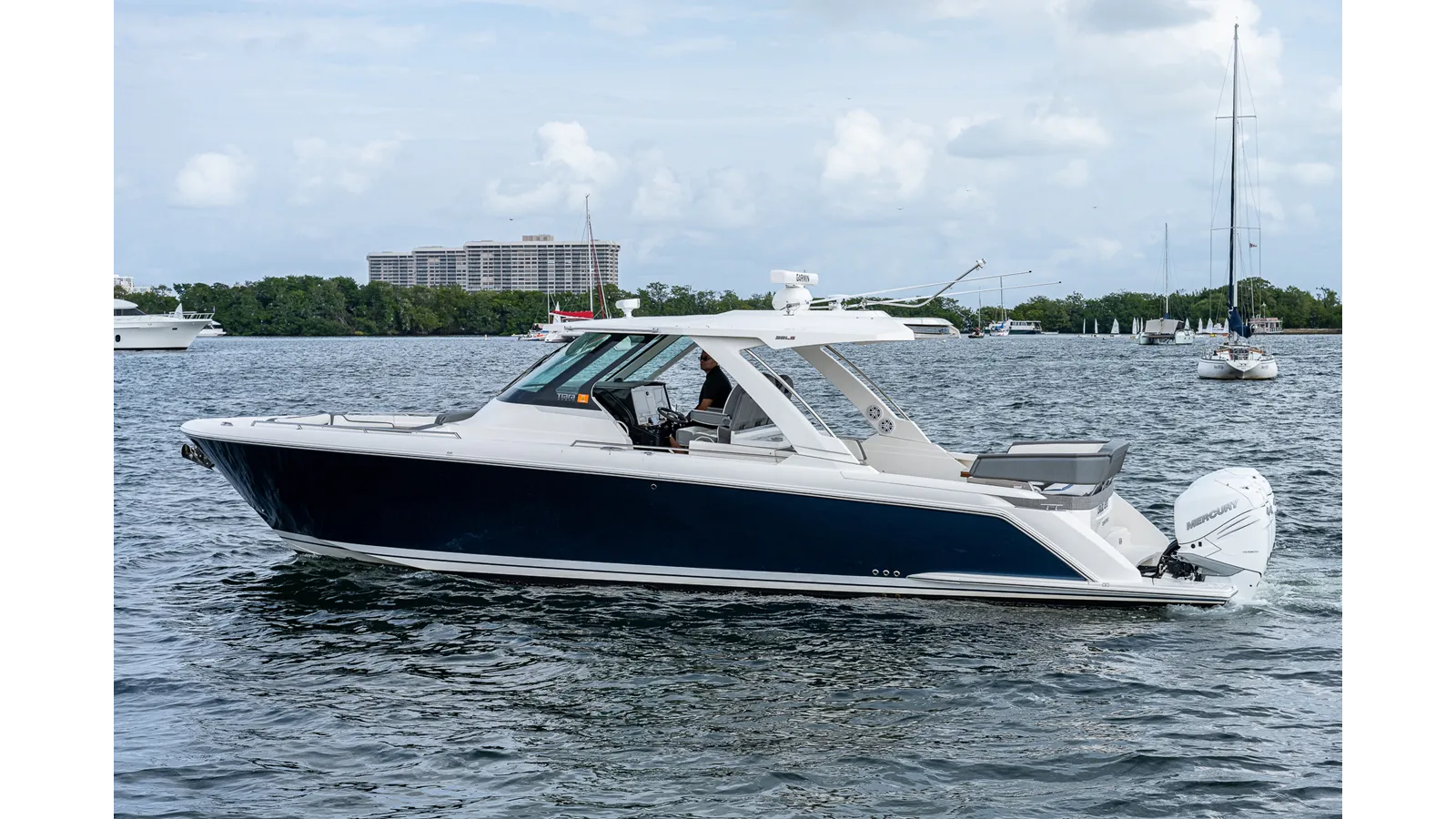 Buy a yacht LIQUID ASSET - Tiara