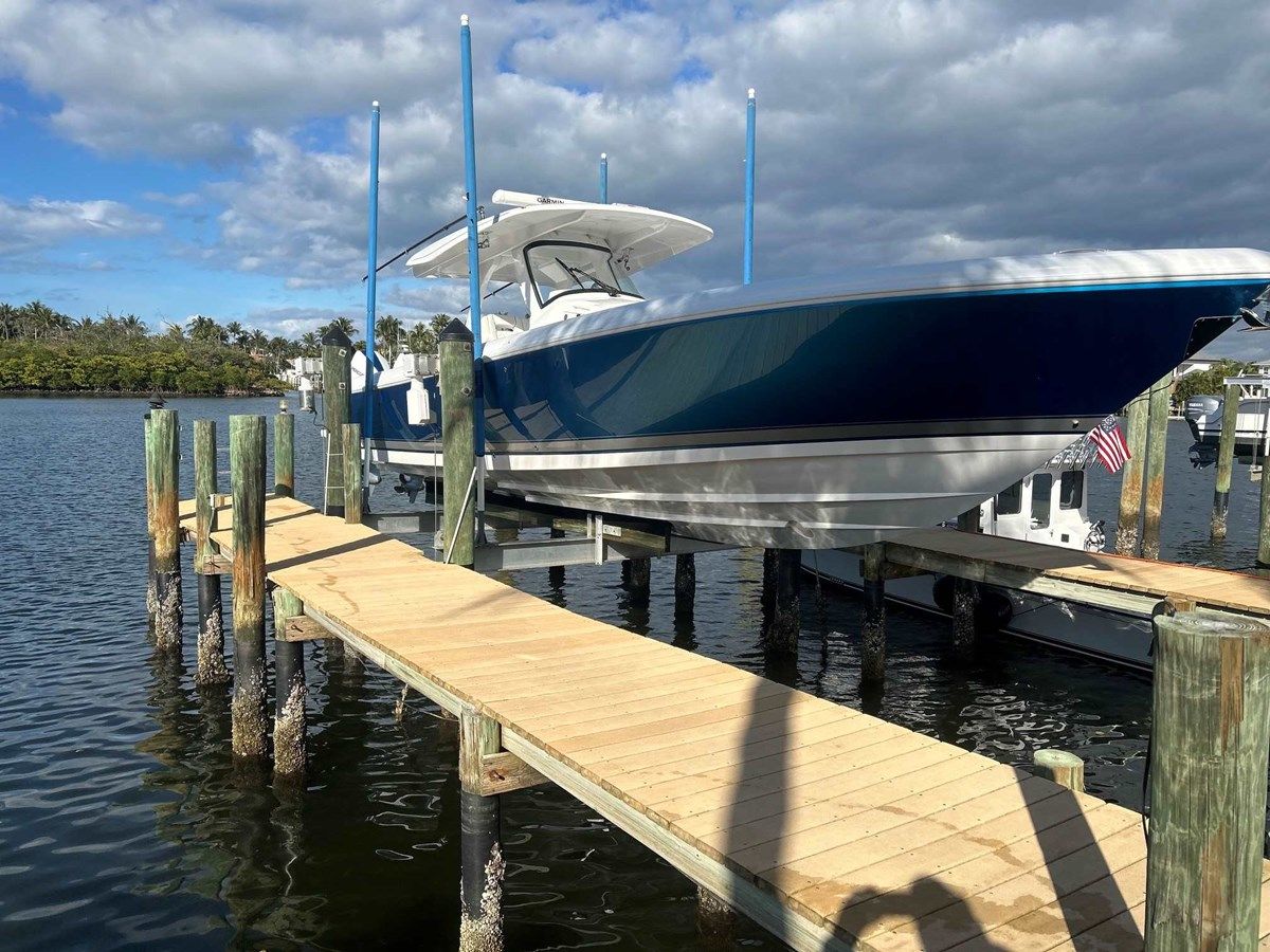 LAST CALL 375 Nomad SE yacht sale