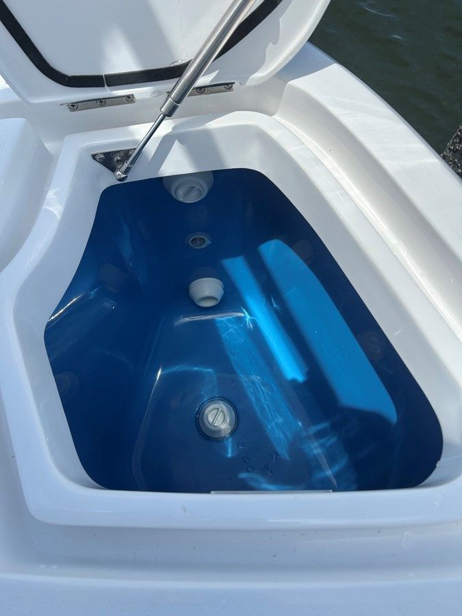 best yacht sales deals LAST CALL 375 Nomad SE