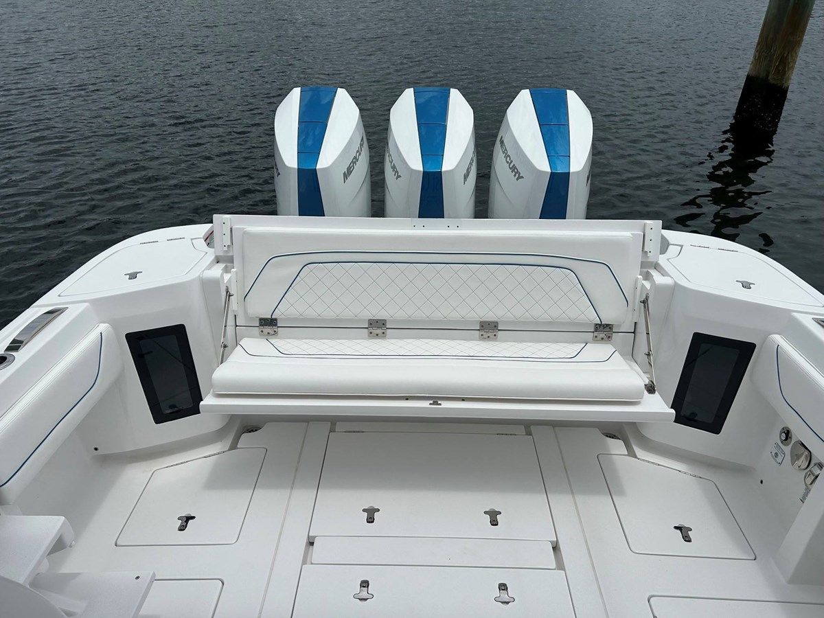 Buy a yacht LAST CALL