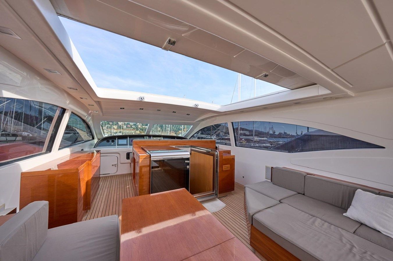 LE.ONE Mangusta 72 price