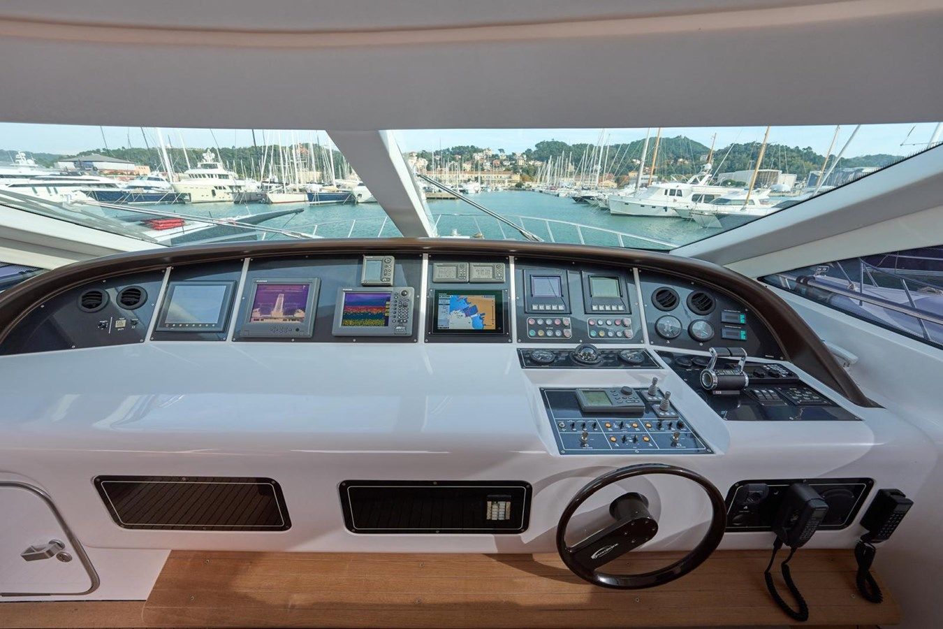 the best price on LE.ONE - OVERMARINE GROUP