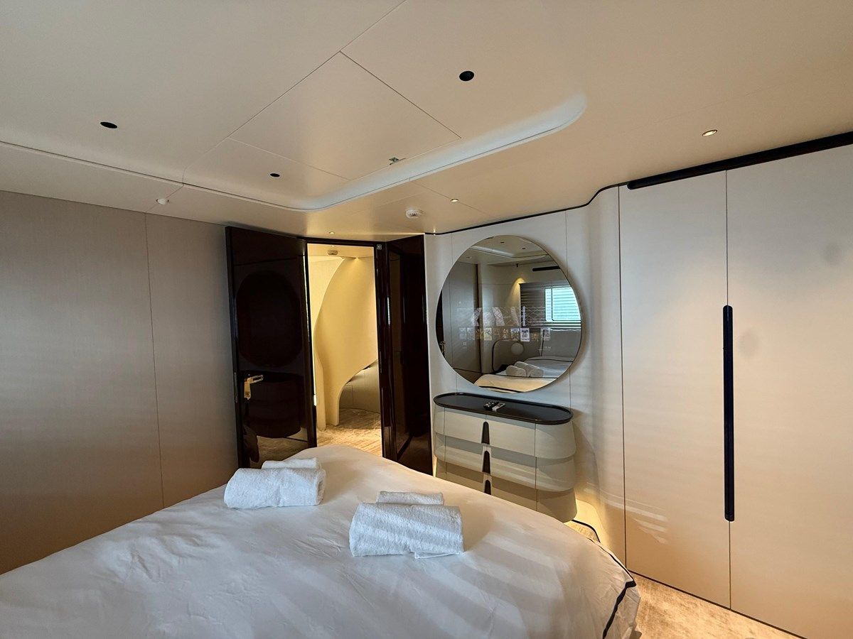 SHABBY - Azimut Yachts price