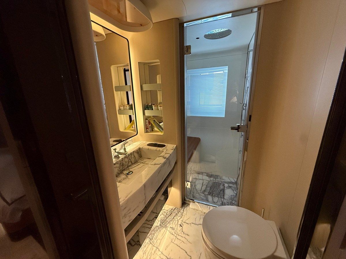 the best price on SHABBY - Azimut Yachts