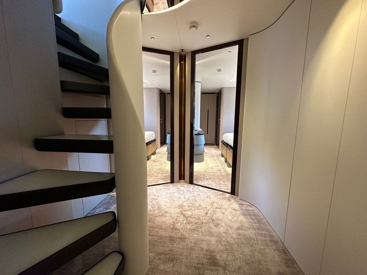 SHABBY 125 yacht sale
