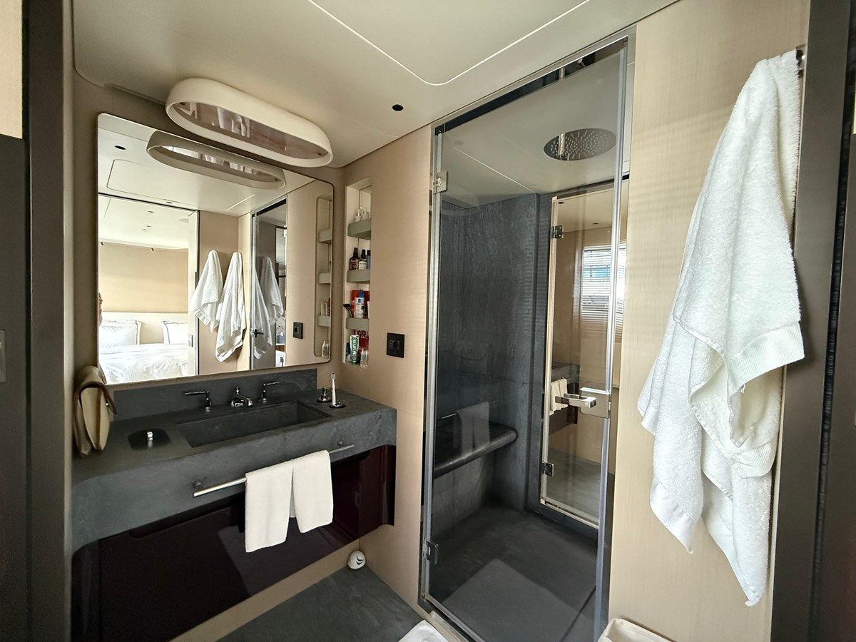 best yacht sales deals SHABBY TRIDECK 38 M