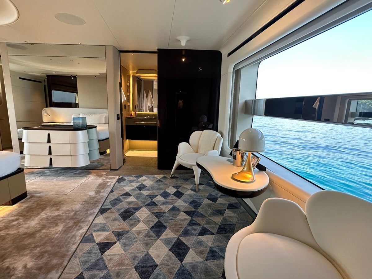 Buy a yacht SHABBY - Azimut Yachts
