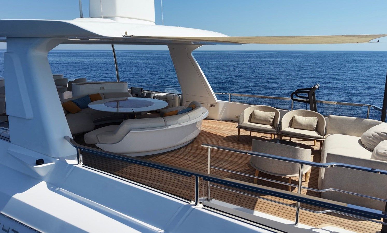 SHABBY - Azimut Yachts
