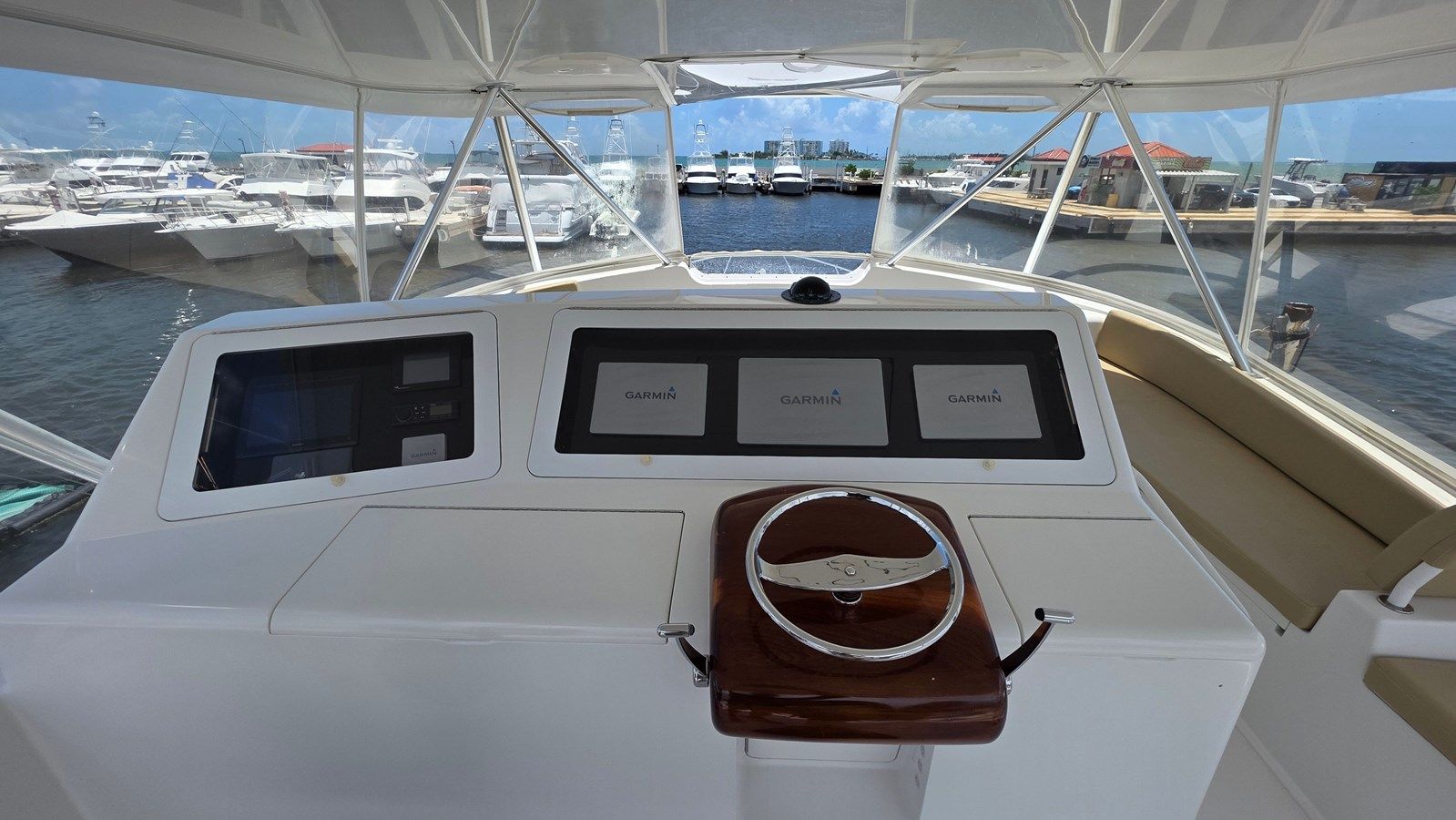 Buy a Safari - VIKING at Shestakov Yacht Sales