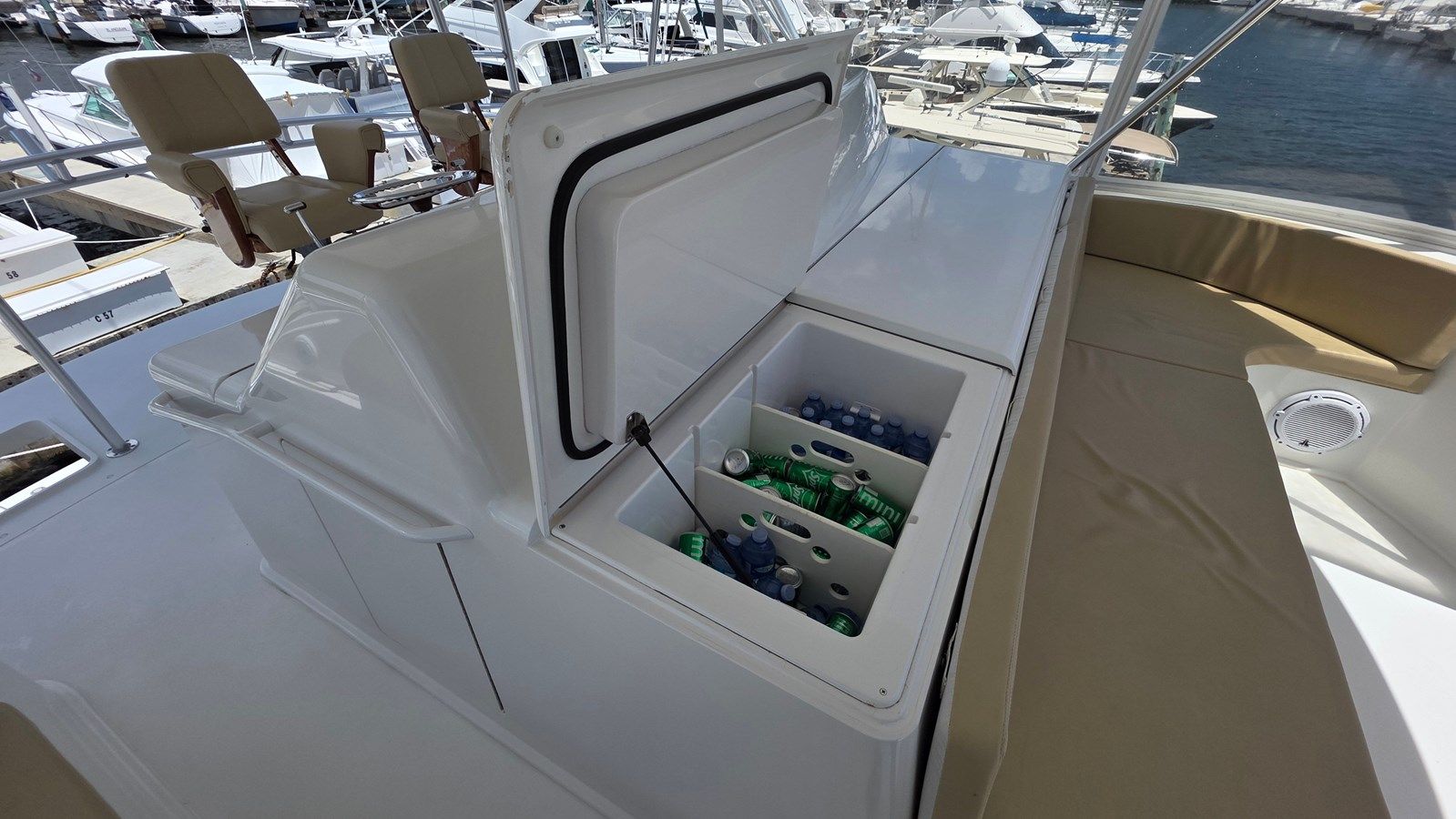 Safari 64' Sportfish Convertible
