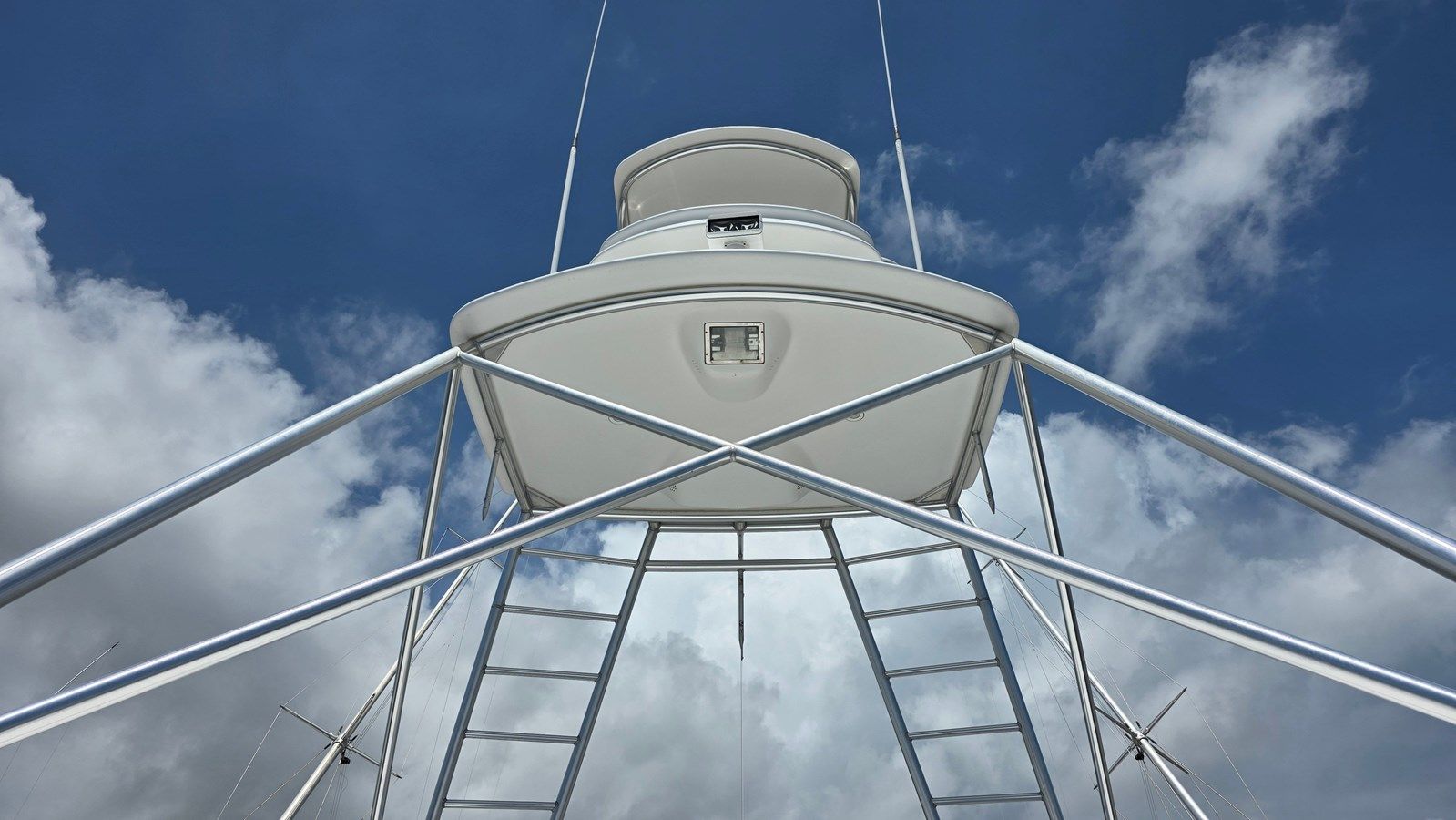 Buy a yacht Safari 64