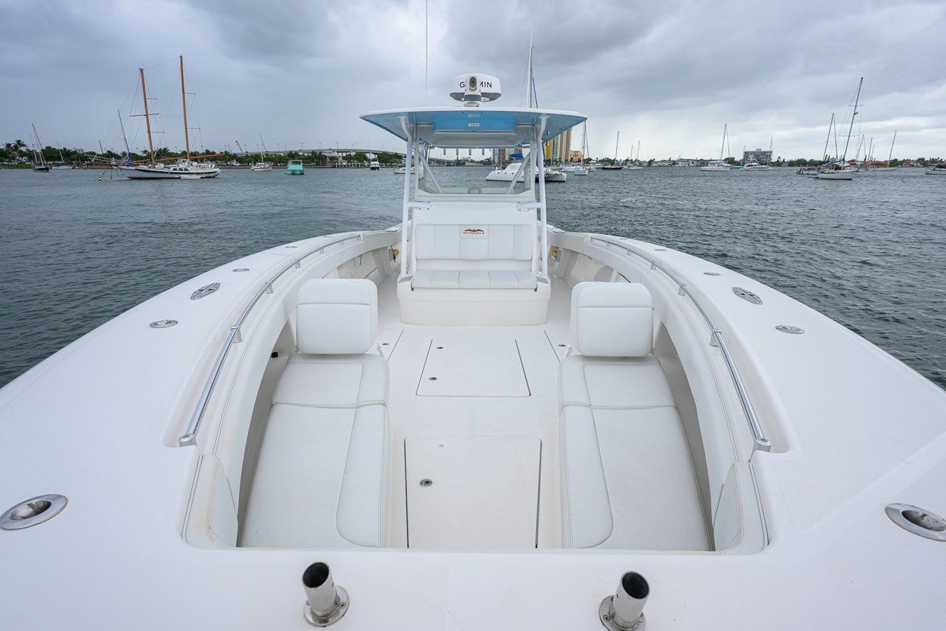 Buy a yacht AMBITIOUS - INVINCIBLE