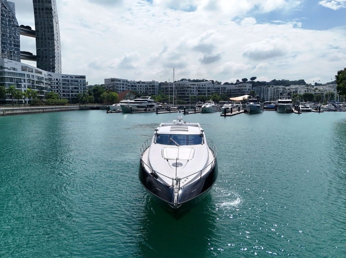 the best price on  Regent V 57