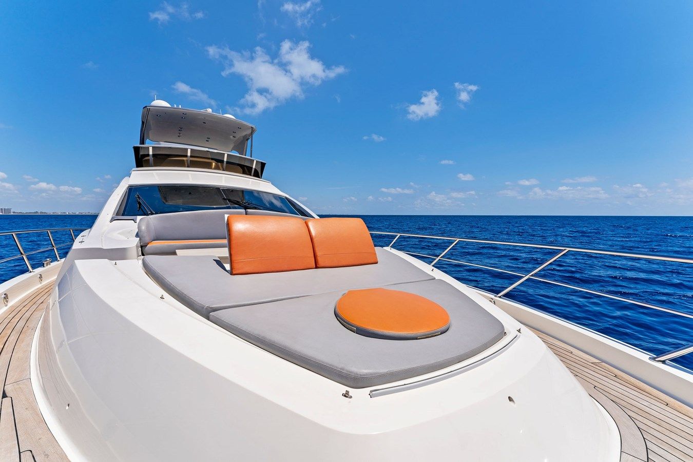 Купить яхту Lazzara - Lazzara в Shestakov Yacht Sales