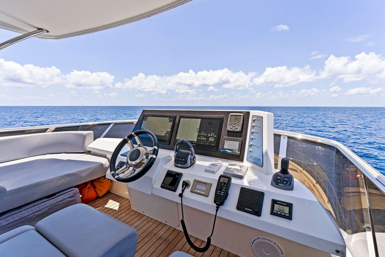Купить яхту Lazzara - Lazzara в Shestakov Yacht Sales