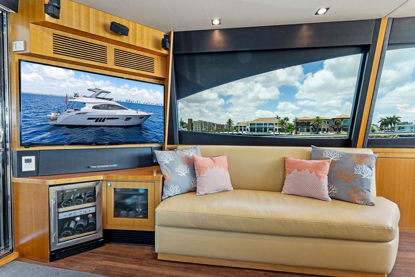 Купить яхту Lazzara - Lazzara в Shestakov Yacht Sales