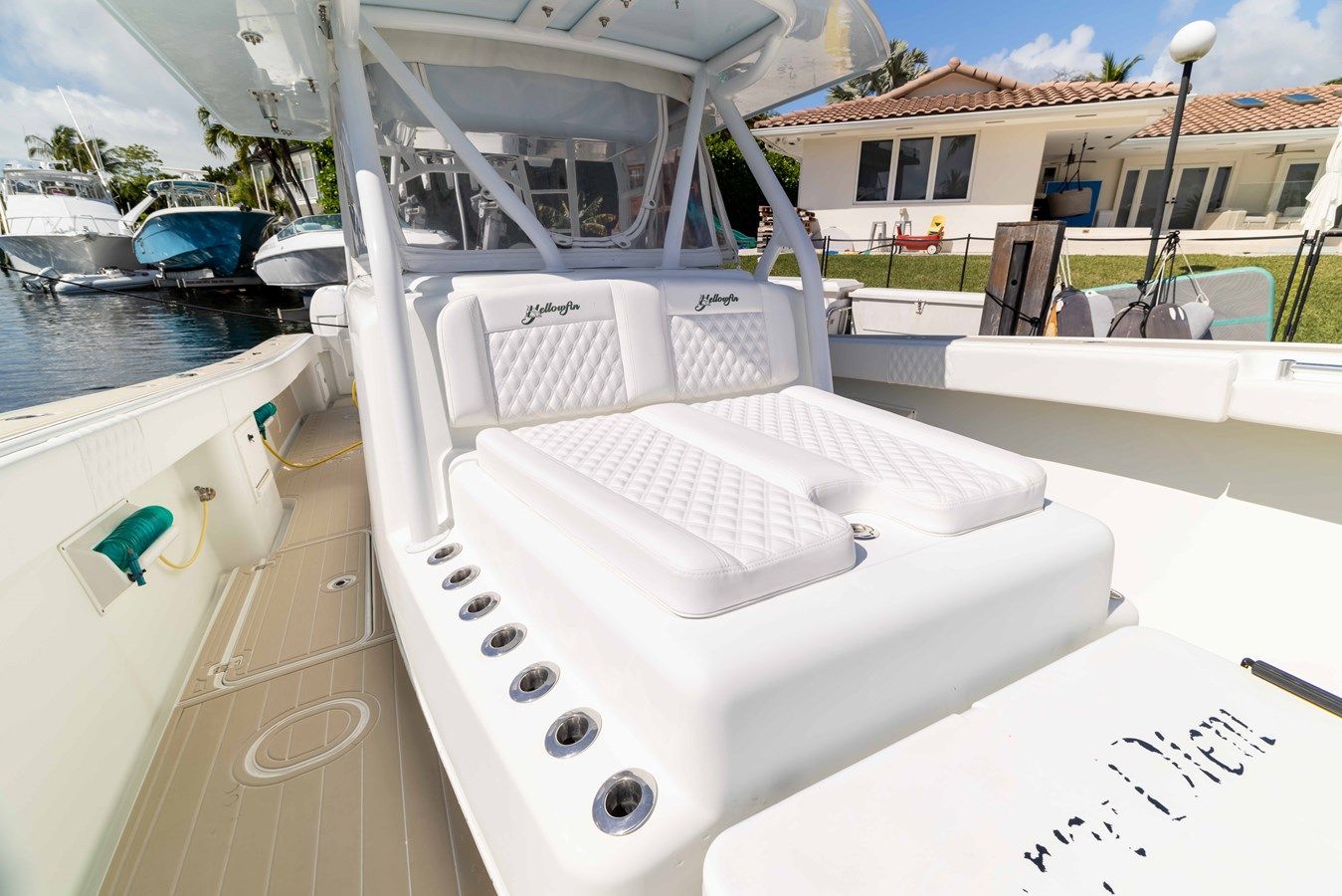 Buy a yacht NA