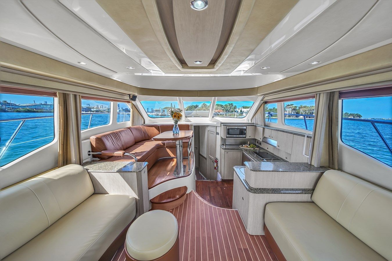 best yacht sales deals 52' Sea Ray 2007